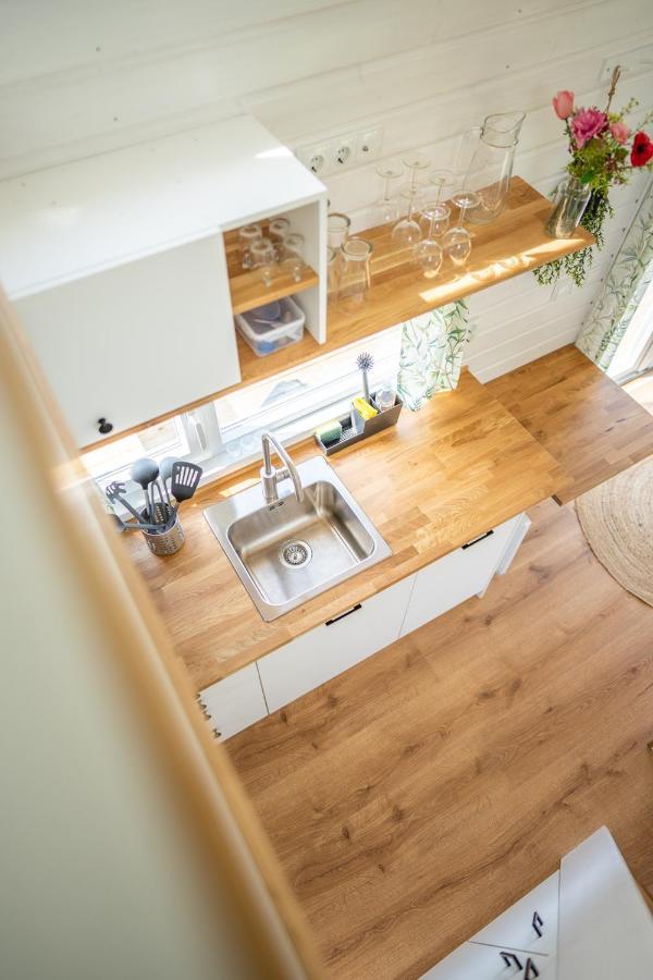 Green Tiny House With Shared Pool ゼーウォルデ エクステリア 写真