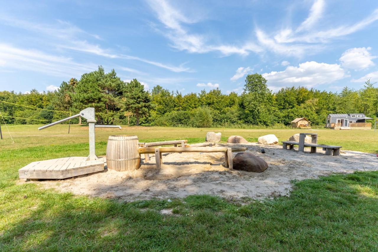 Green Tiny House With Shared Pool ゼーウォルデ エクステリア 写真
