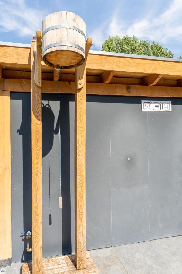 Green Tiny House With Shared Pool ゼーウォルデ エクステリア 写真
